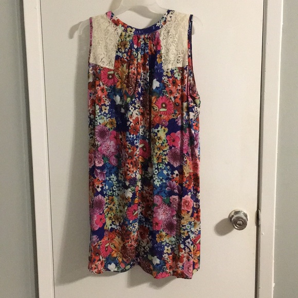 Dress - Picture 2 of 2